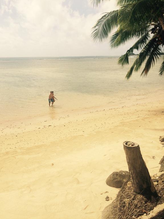Vacations Beach Fale Hotel Manase Room photo