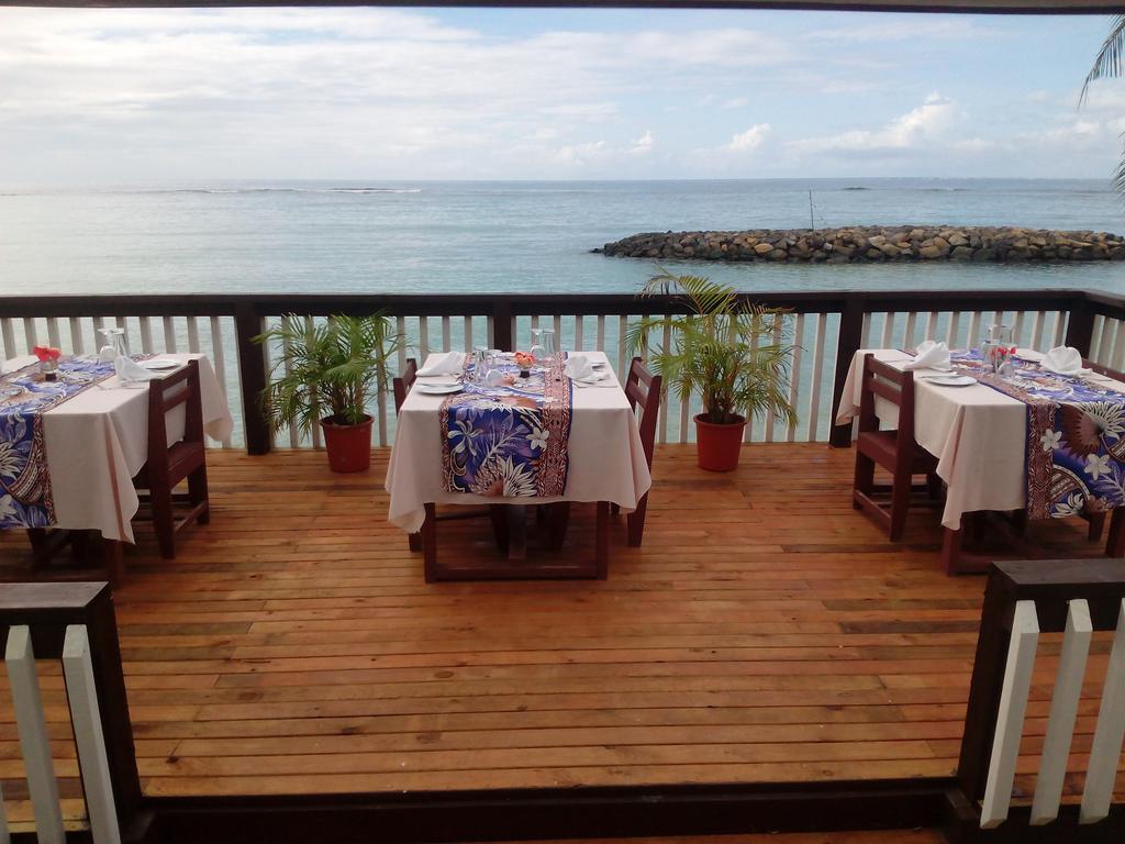 Vacations Beach Fale Hotel Manase Exterior photo