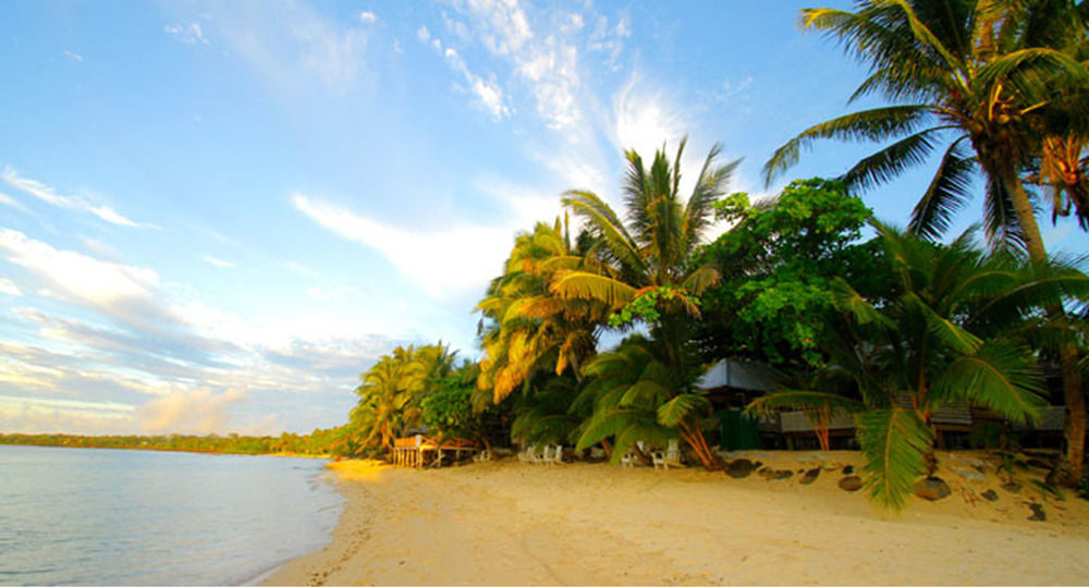 Vacations Beach Fale Hotel Manase Exterior photo