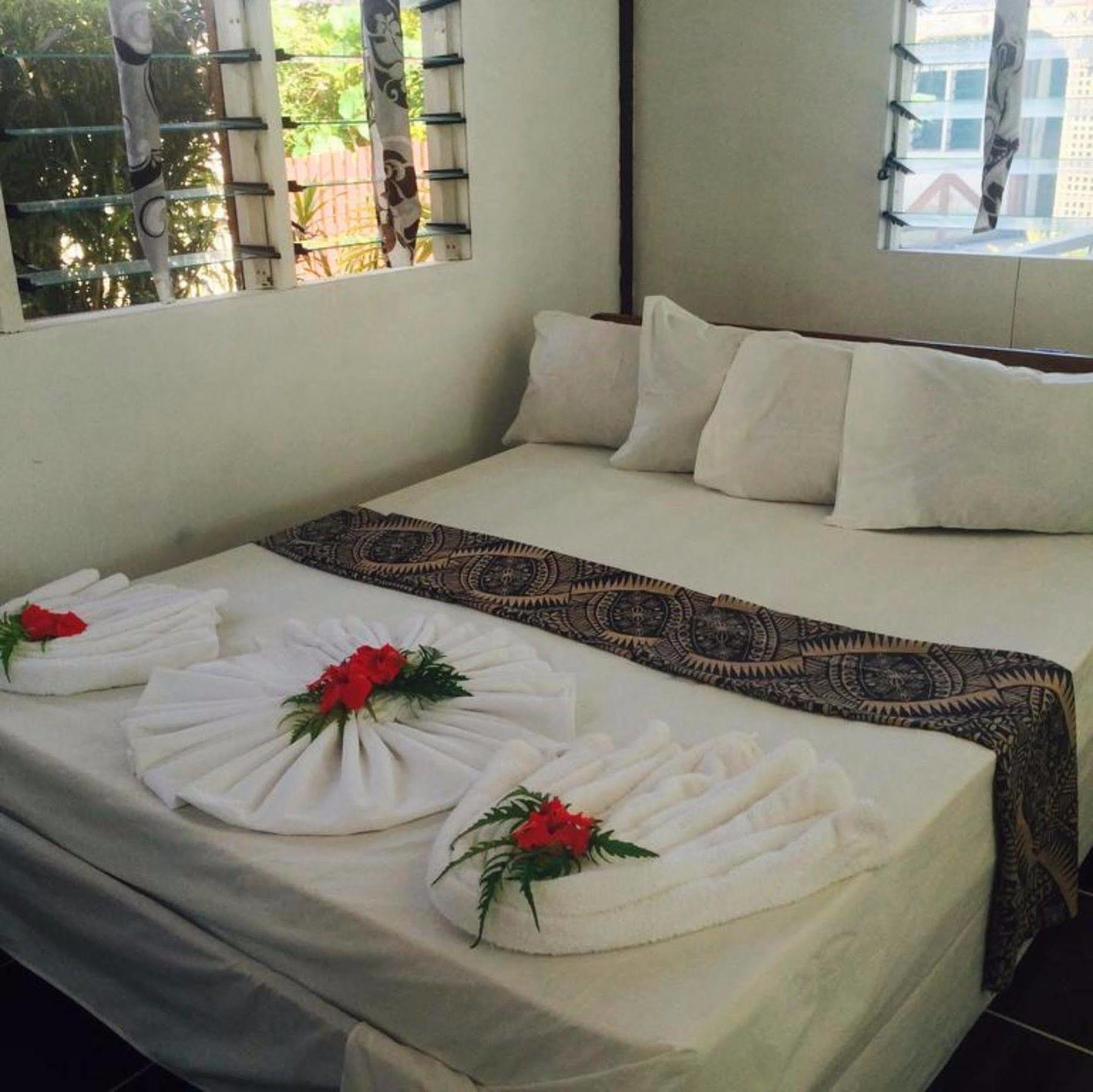 Vacations Beach Fale Hotel Manase Exterior photo