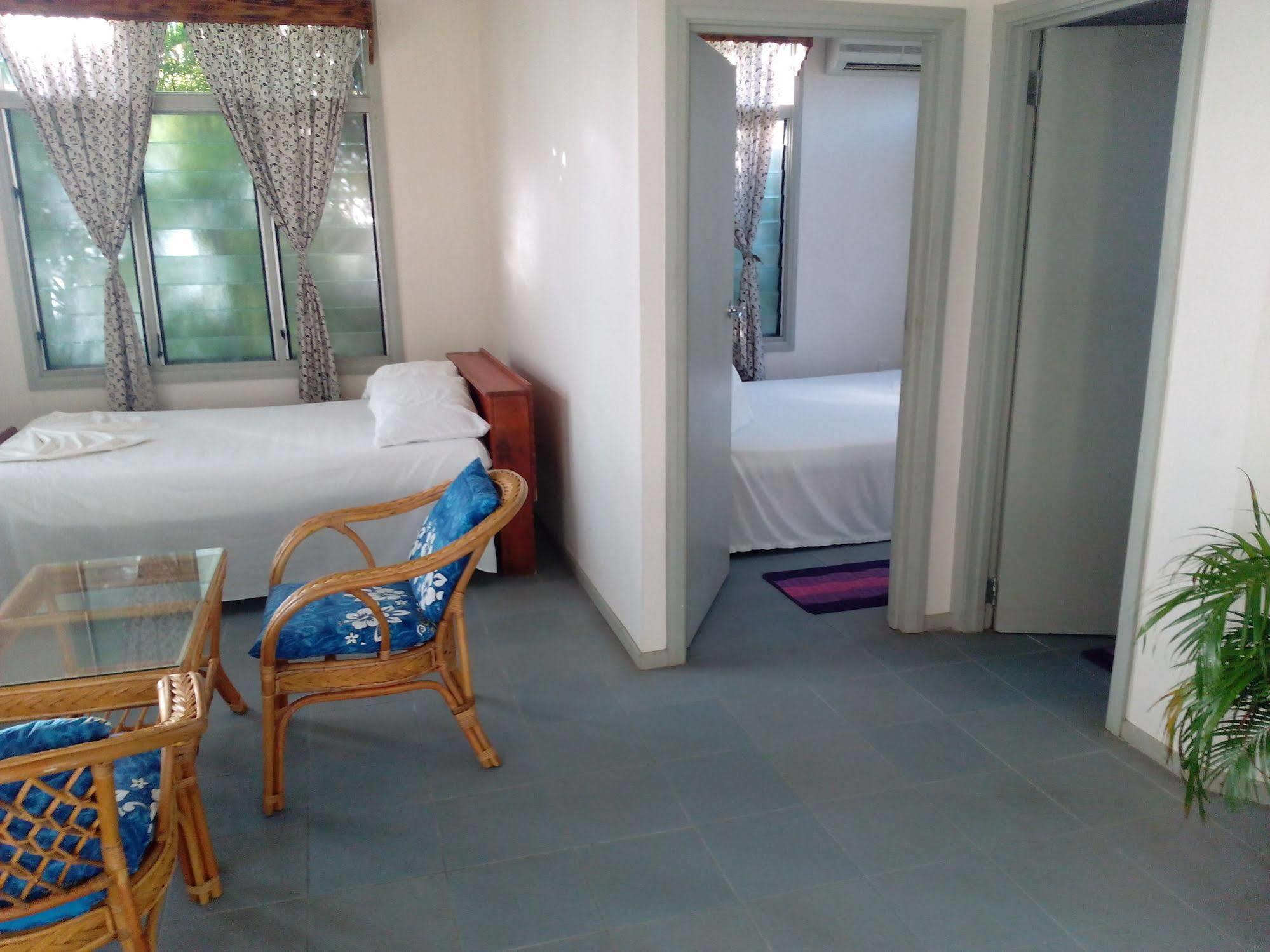 Vacations Beach Fale Hotel Manase Exterior photo