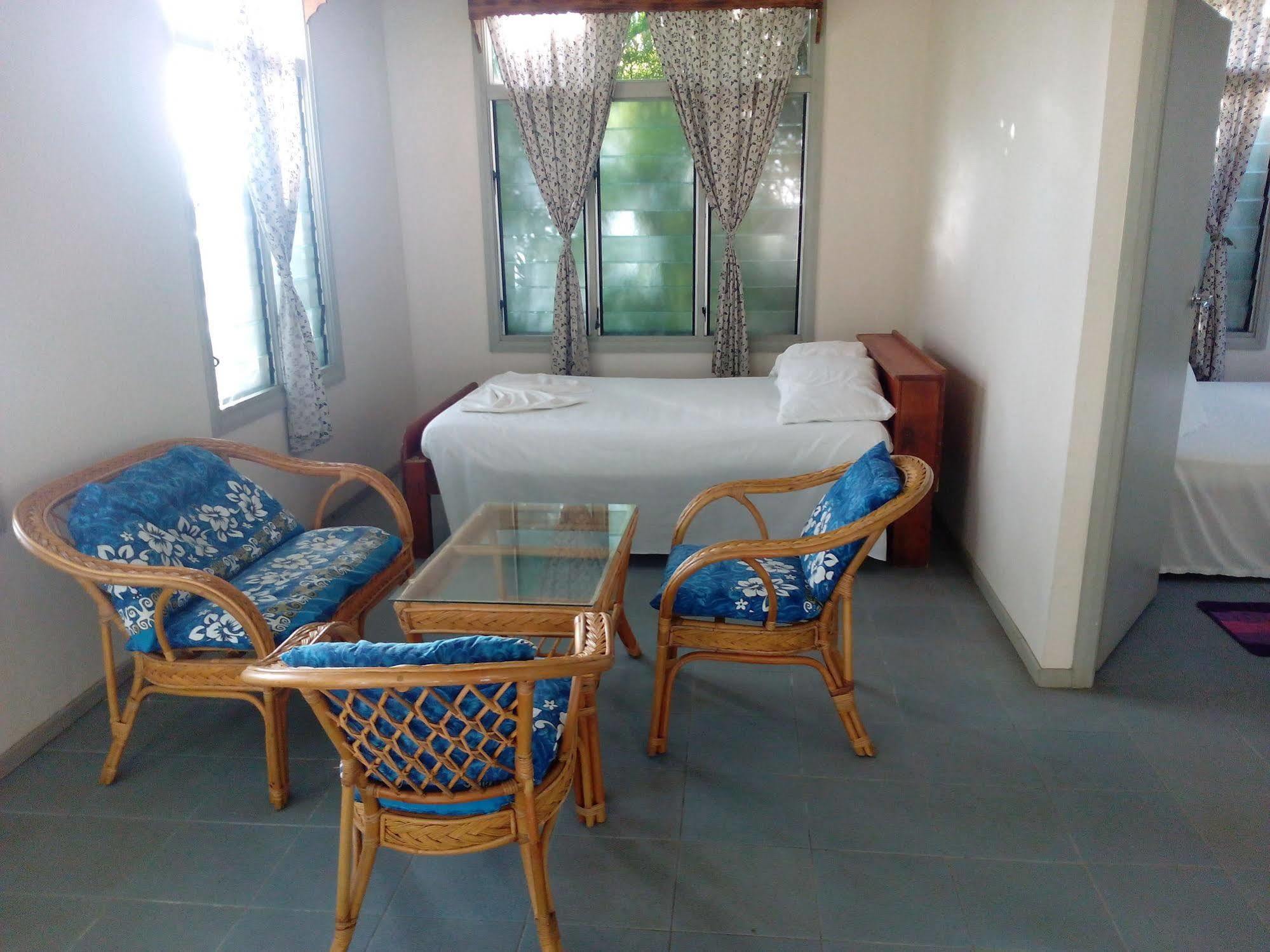 Vacations Beach Fale Hotel Manase Exterior photo