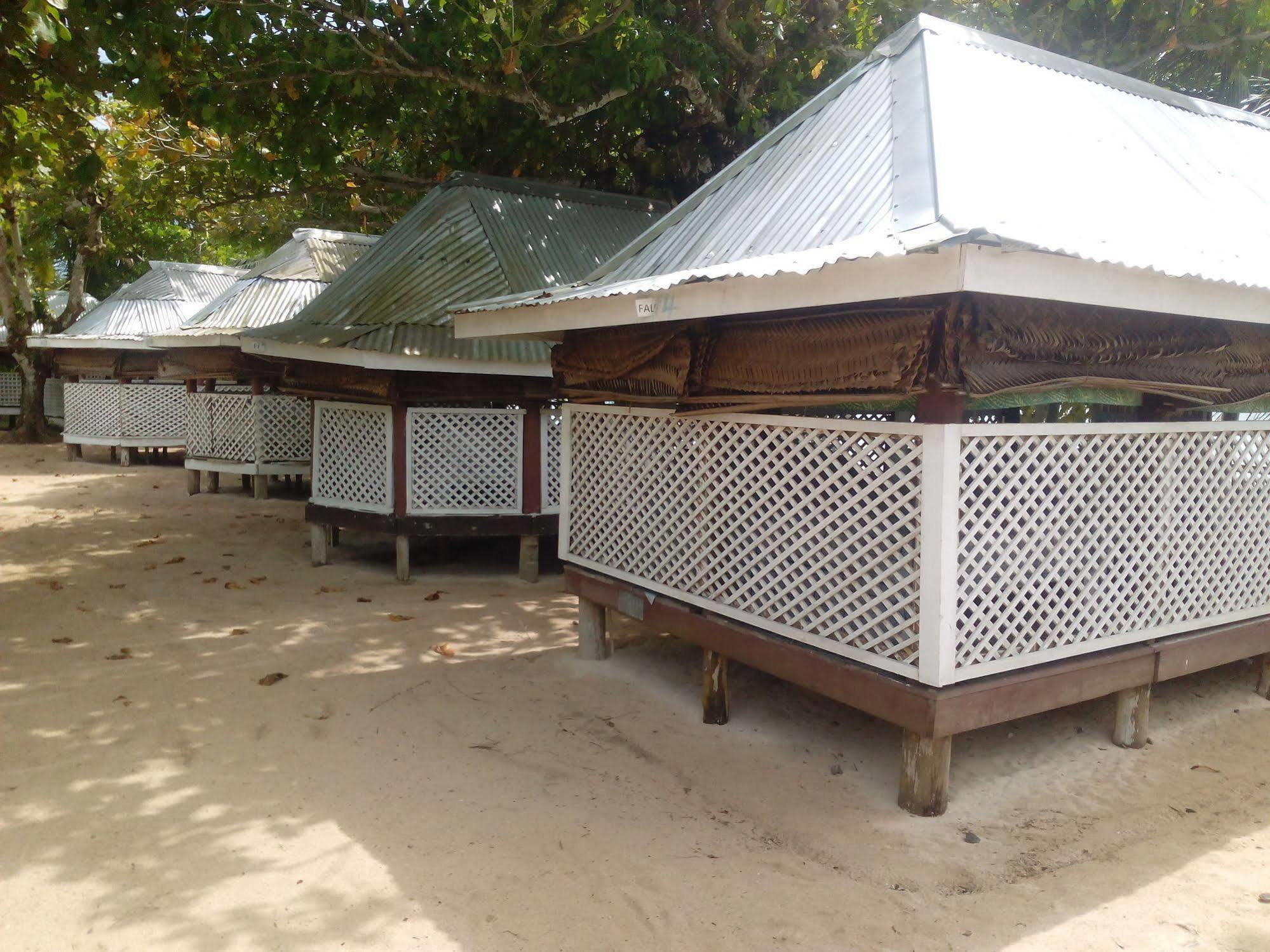 Vacations Beach Fale Hotel Manase Exterior photo