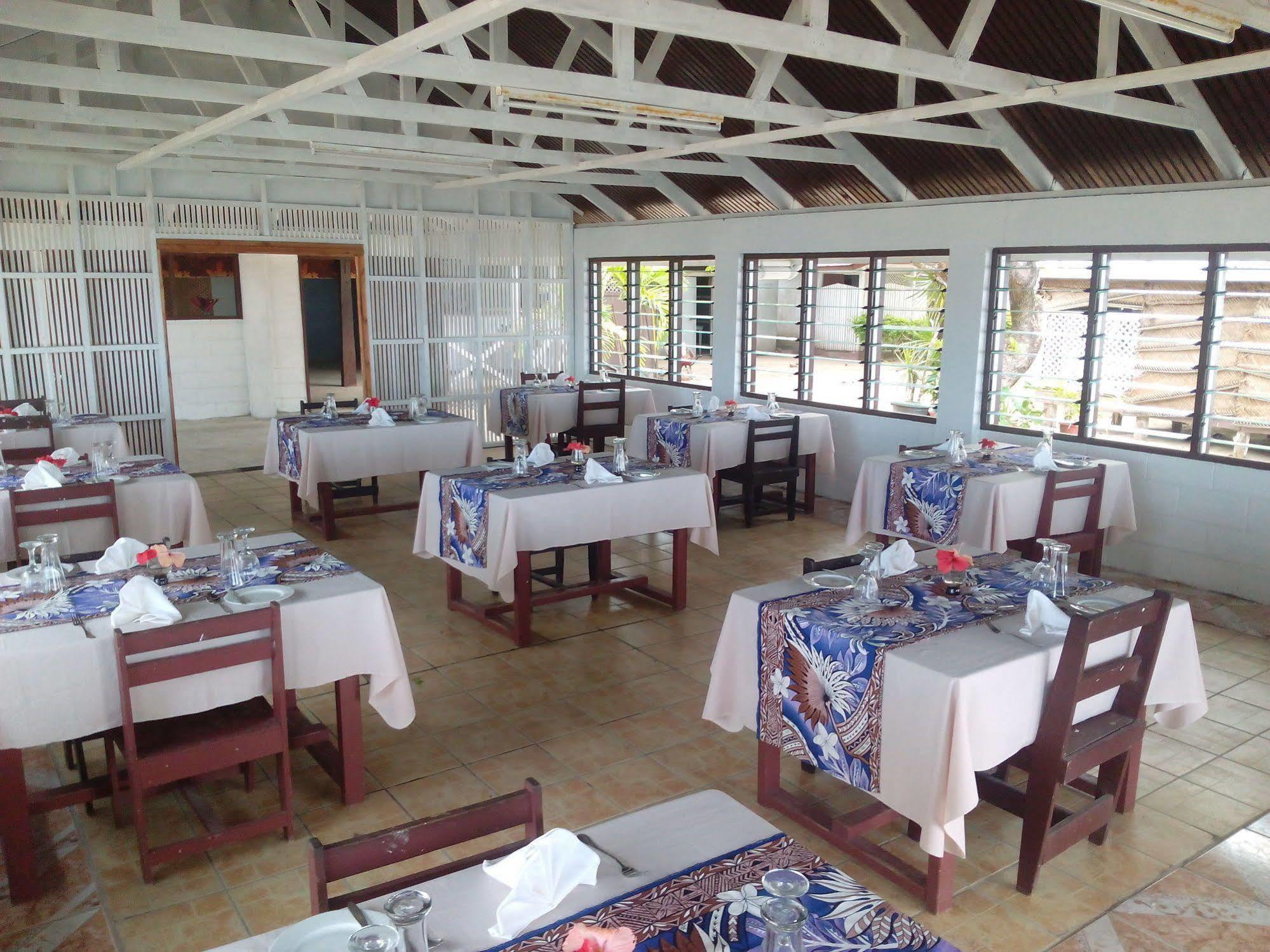 Vacations Beach Fale Hotel Manase Exterior photo